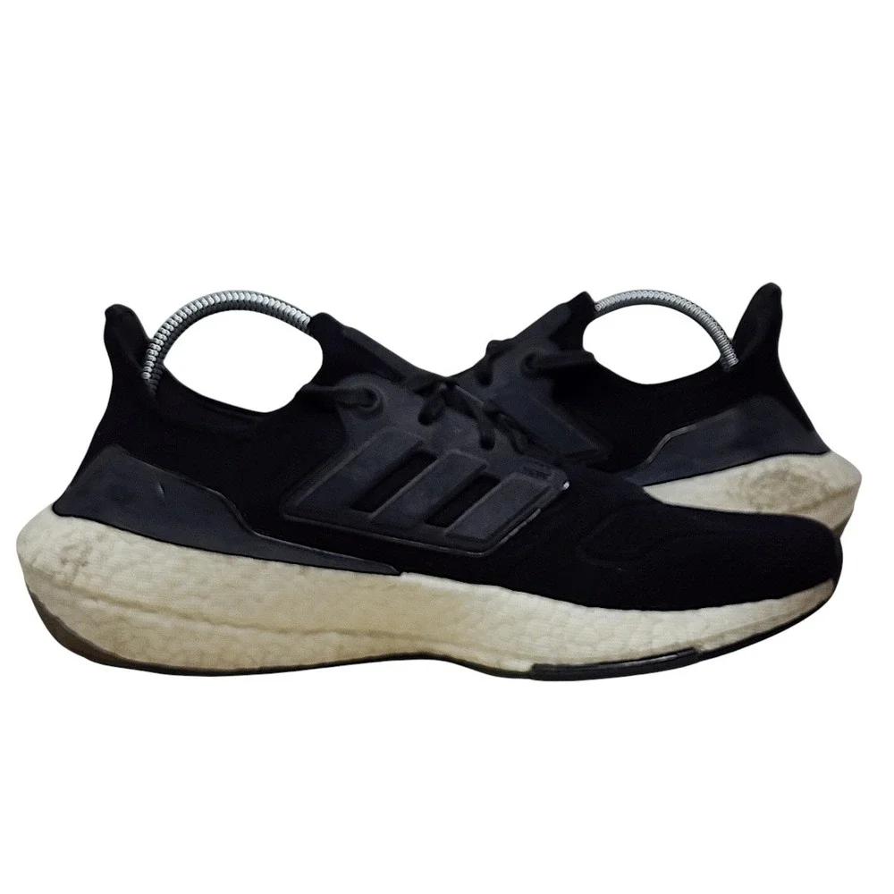 Adidas Ultraboost 22 sz 8.5 Men Black GX3062 Running Shoes Sneakers Training Low